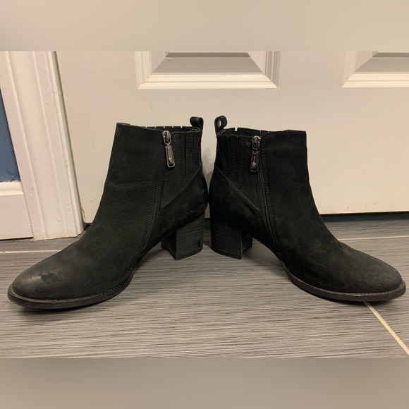 Blondo Black Nubuck Leather Waterproof Western Ankle Booties Shoes Womens 9.5 M - Picture 3 of 9